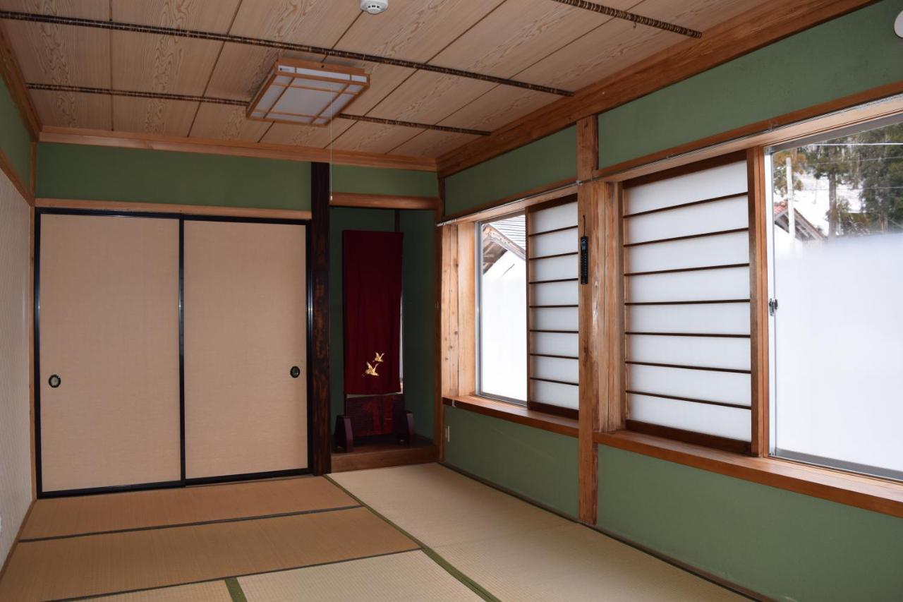 Hotel Gokayama Base Nanto Esterno foto
